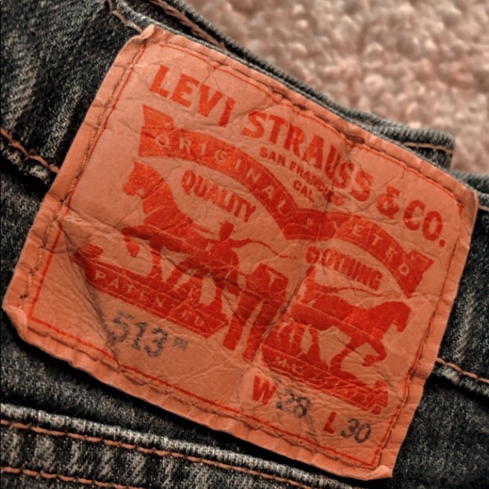LEVI 513 DARK WASH JEANS